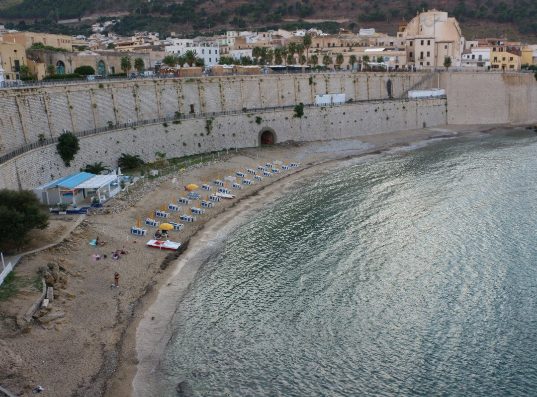 Lido Petrolo-戈尔福海堡必去景点