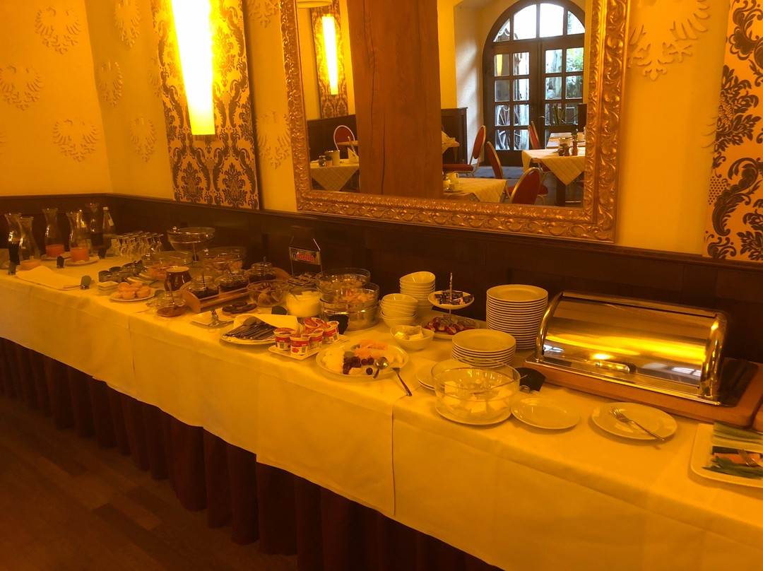 Stadt-gut-Hotel und Gasthof Goldener Adler主图