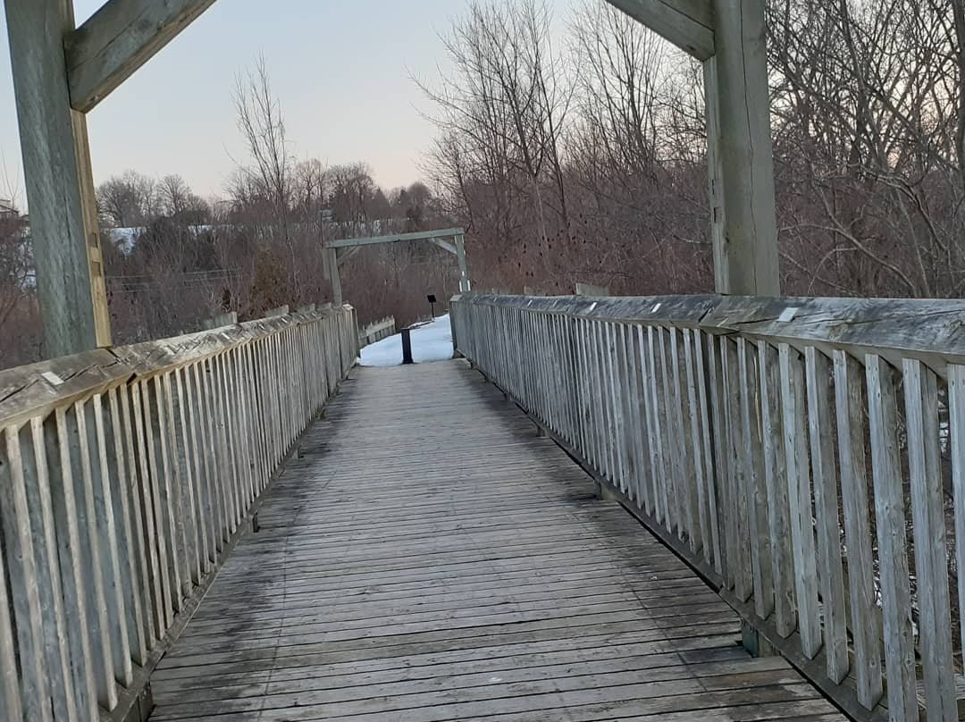 Menesetung Bridge景点图片