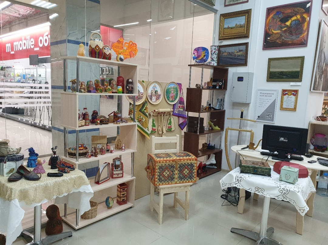 Exhibition Hall of the Museum-Gallery La Boheme Artistique-伊热夫斯克必去景点