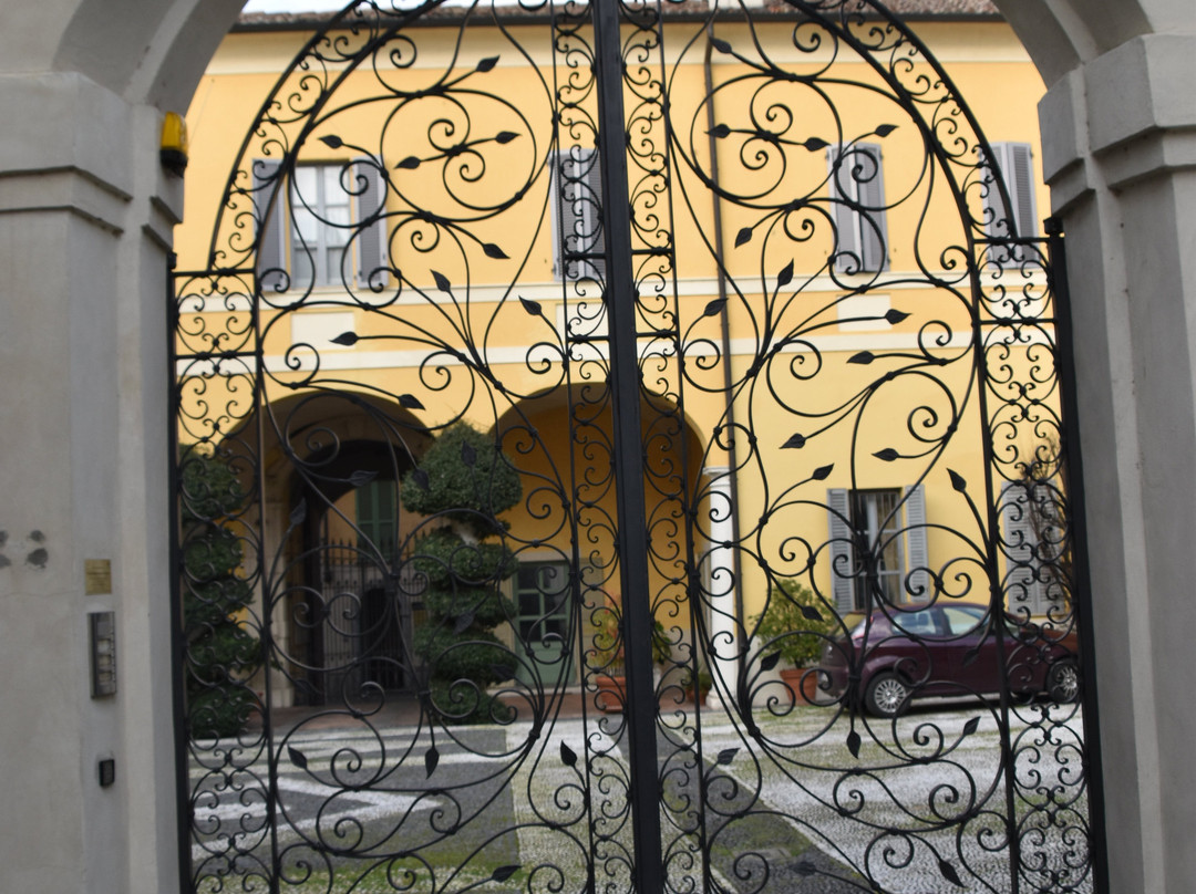 Palazzo Clavelli-克雷马必去景点