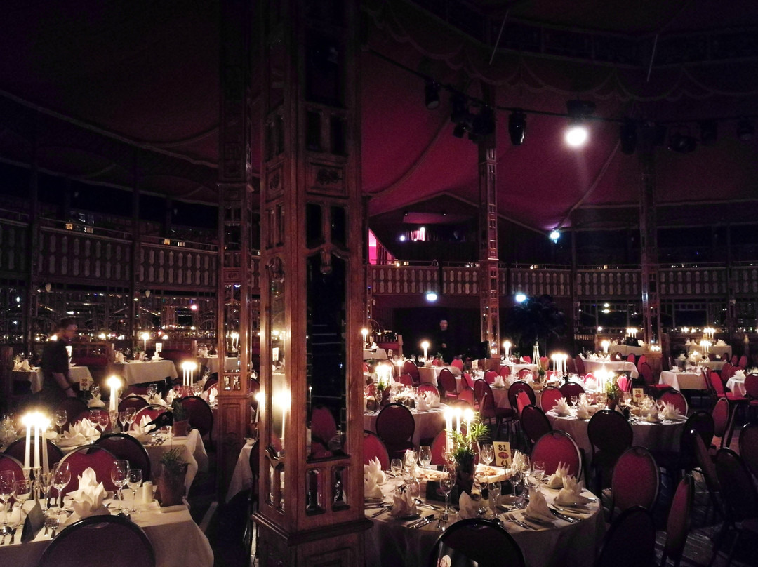 Die Extravagante Dinnershow Gans Ganz Anders