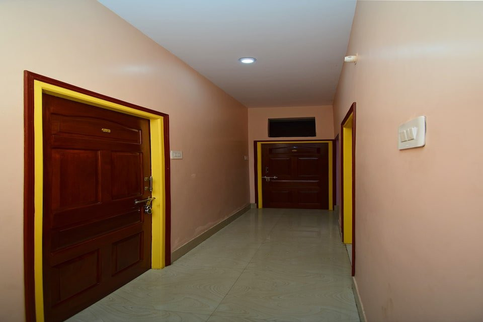 SPOT ON 39334 Hotel Debanshu主图