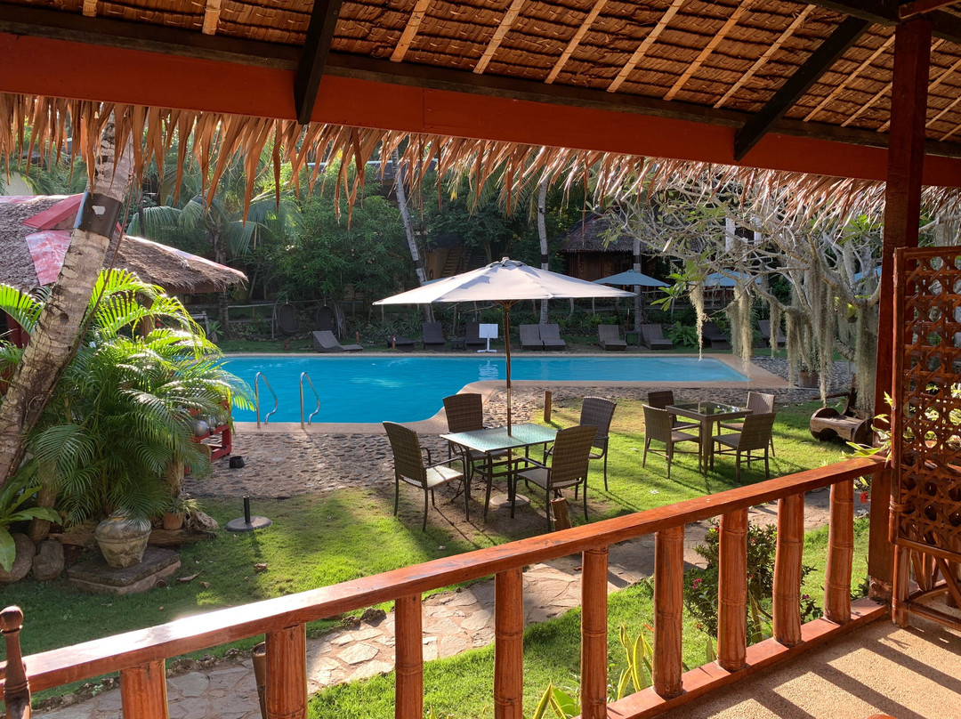 绿洲度假村酒店主图