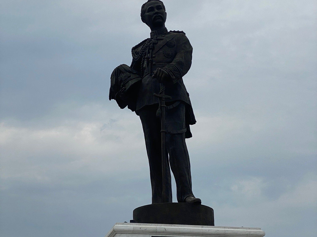 7 Kings of Siam Statues-Nong Kae必去景点