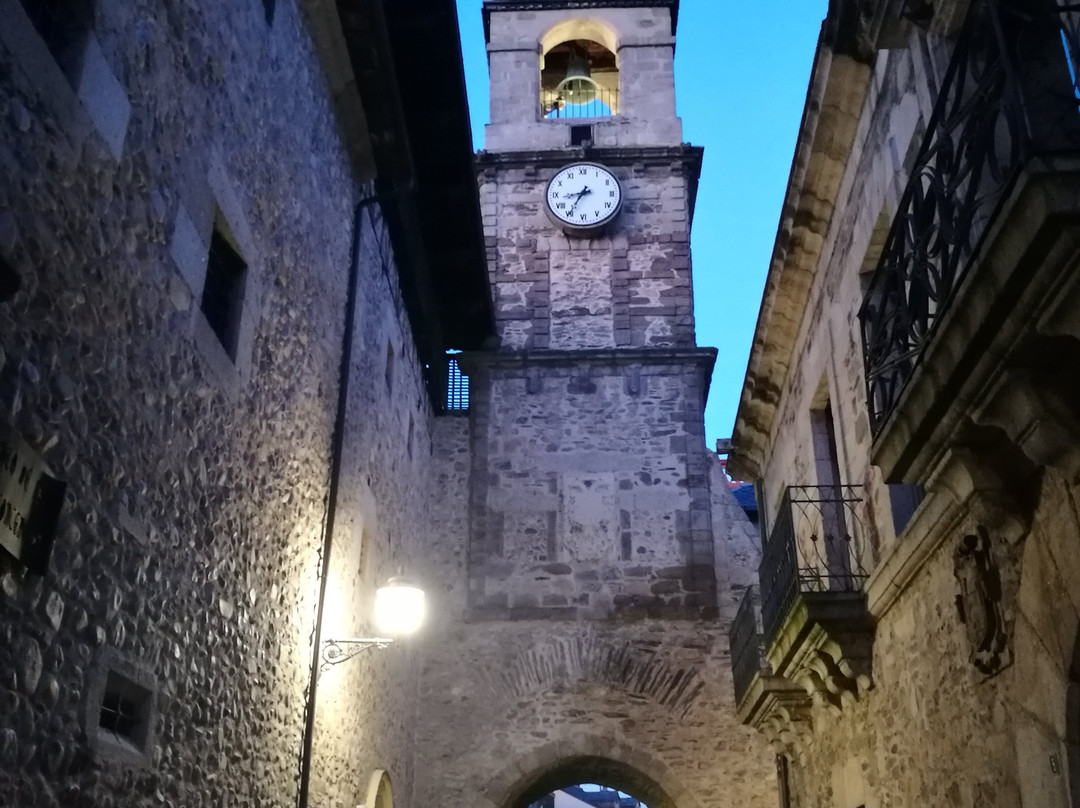 Torre del Reloj-蓬费拉达必去景点