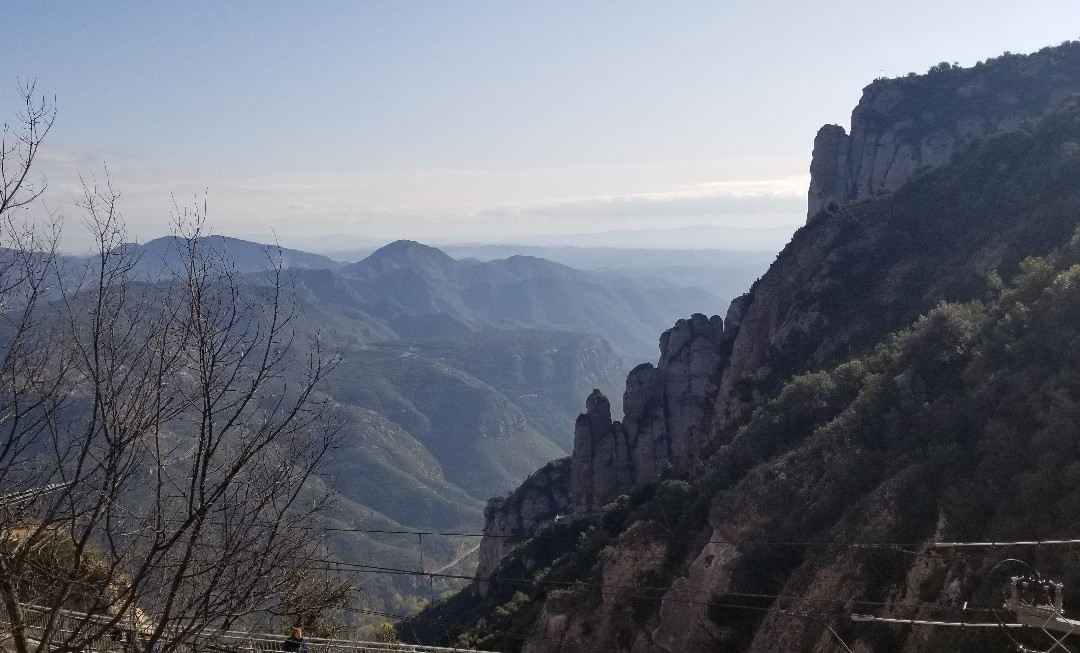 Montserrat Scenic Walking Tour-蒙特塞拉特必去景点
