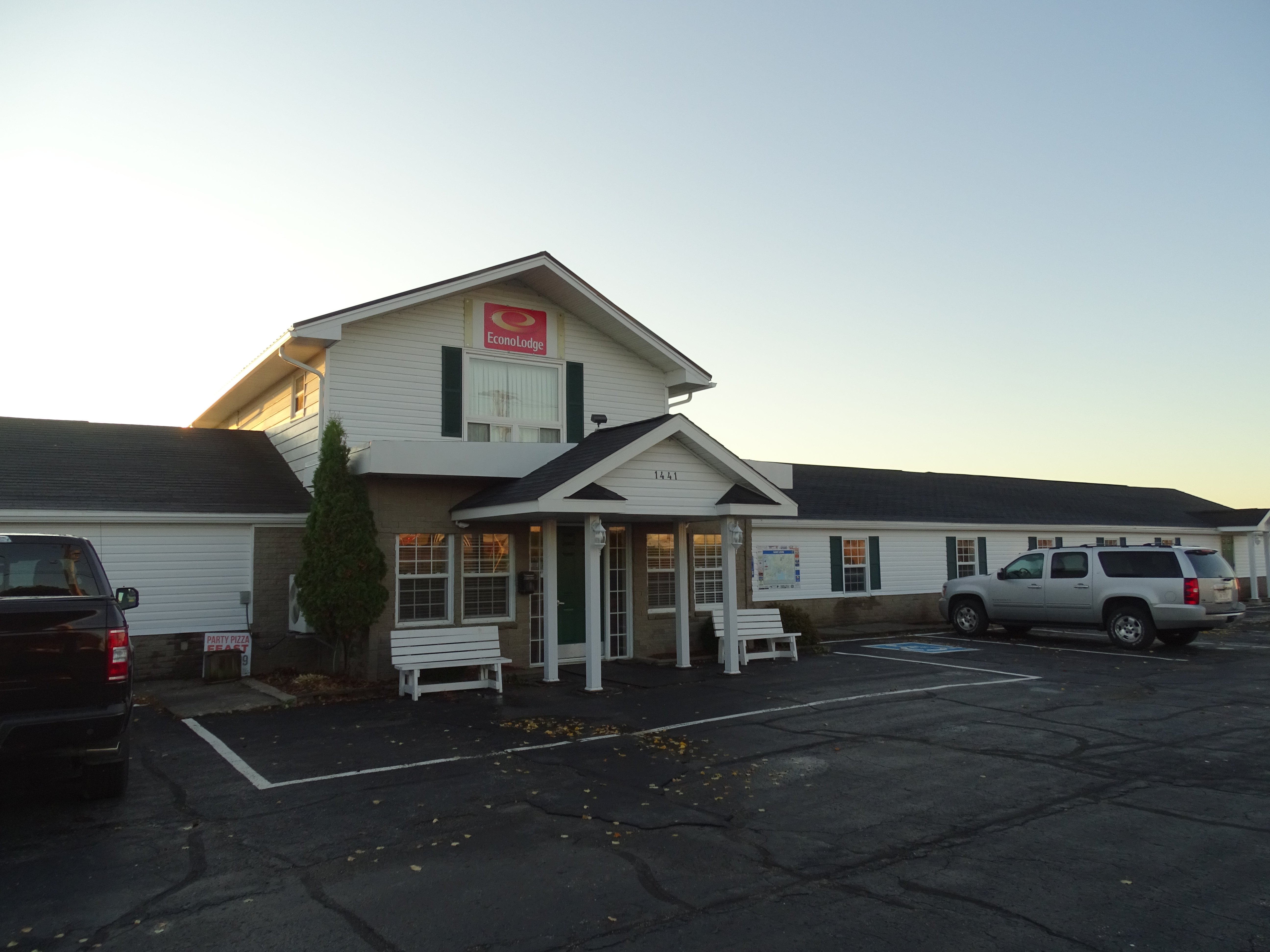 Econo Lodge & Suites-浴室