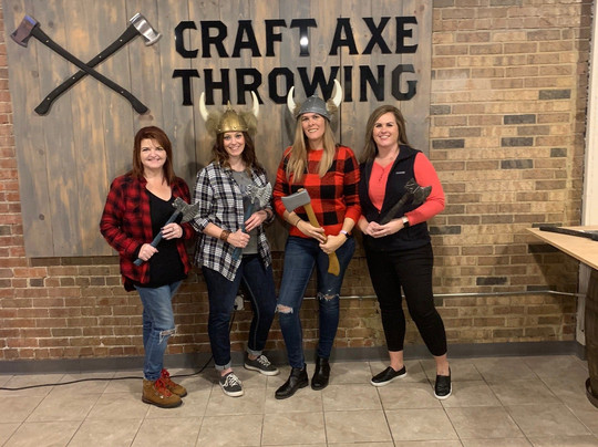 Craft Axe Throwing- Springfield-斯普林菲尔德必去景点