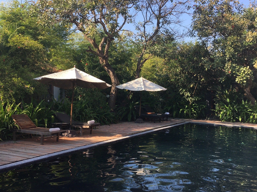 皮卡别墅酒店主图