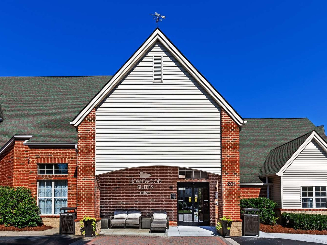 Homewood Suites by Hilton Greensboro主图