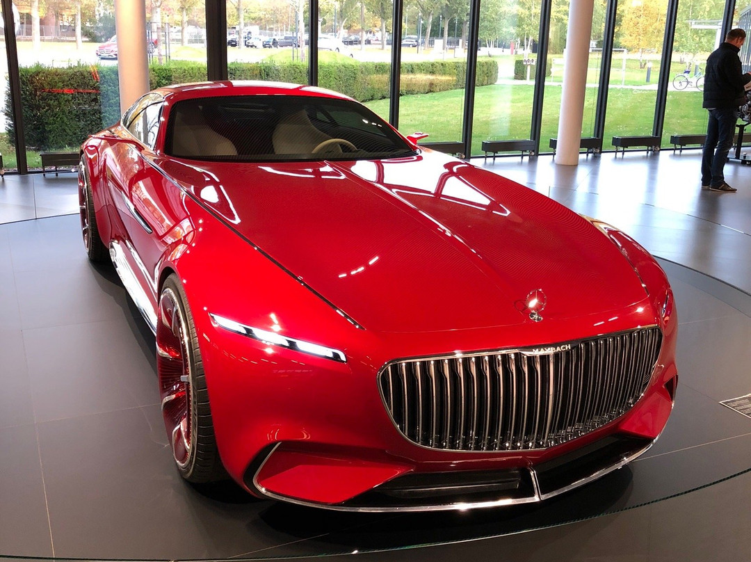 Mercedes-Benz Factory Plant Tour景点图片