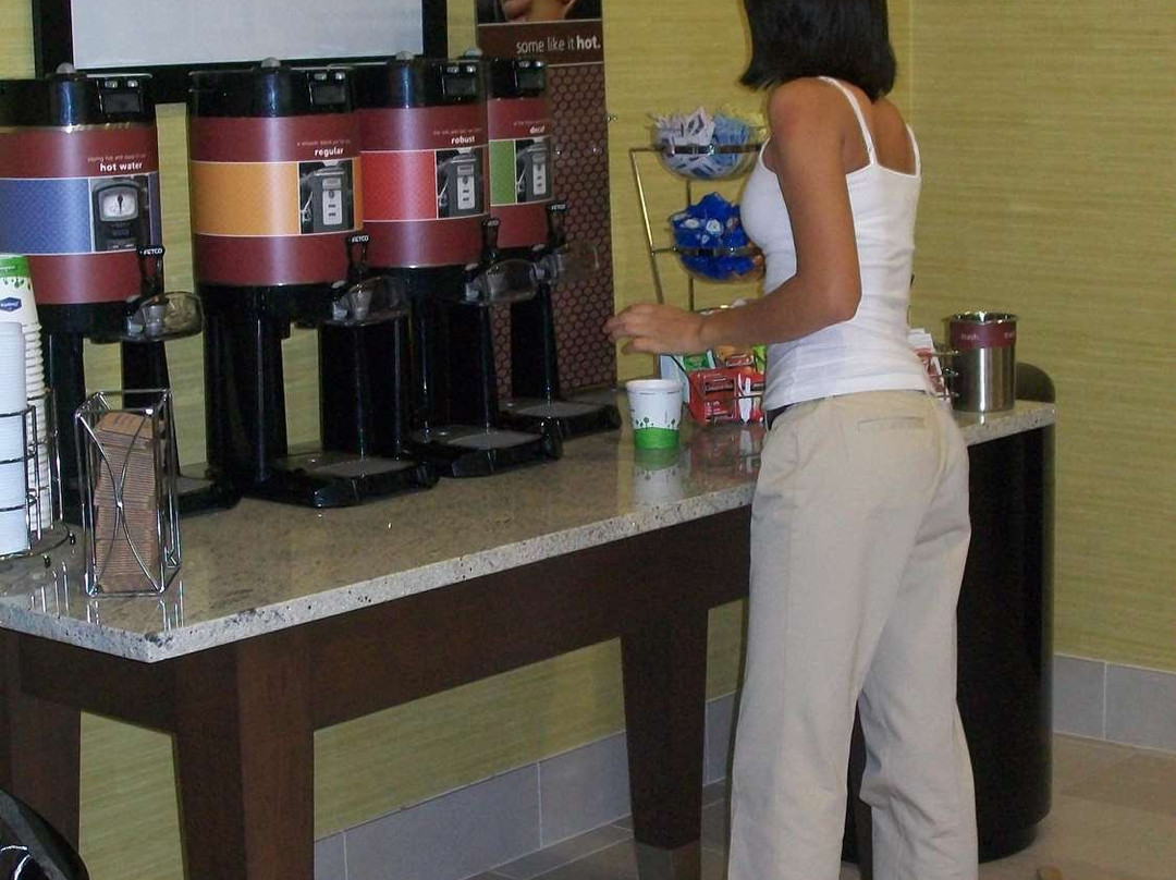 Hampton Inn Ozark主图