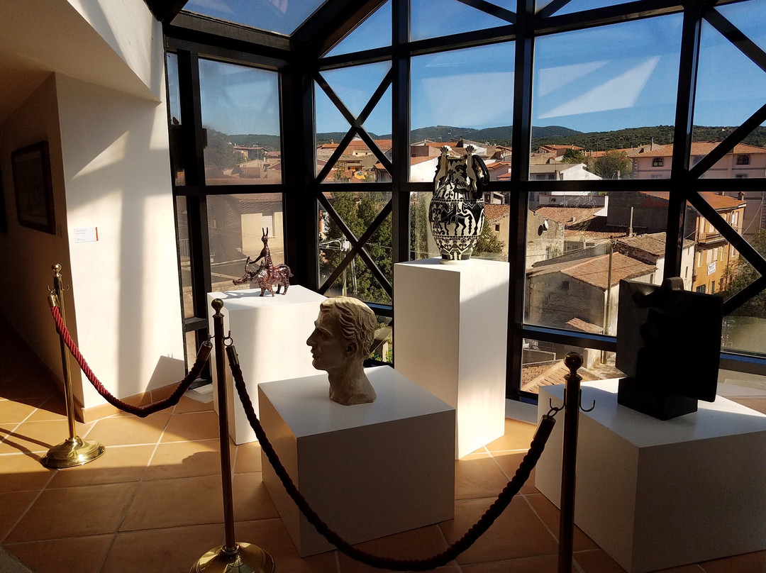 Museo d'Arte Moderna e Contemporanea Antonio Ortiz Echague-Atzara必去景点