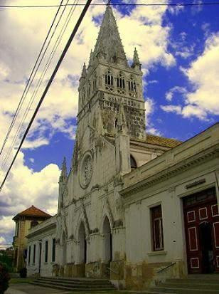 Iglesia Sagrada Familia景点图片