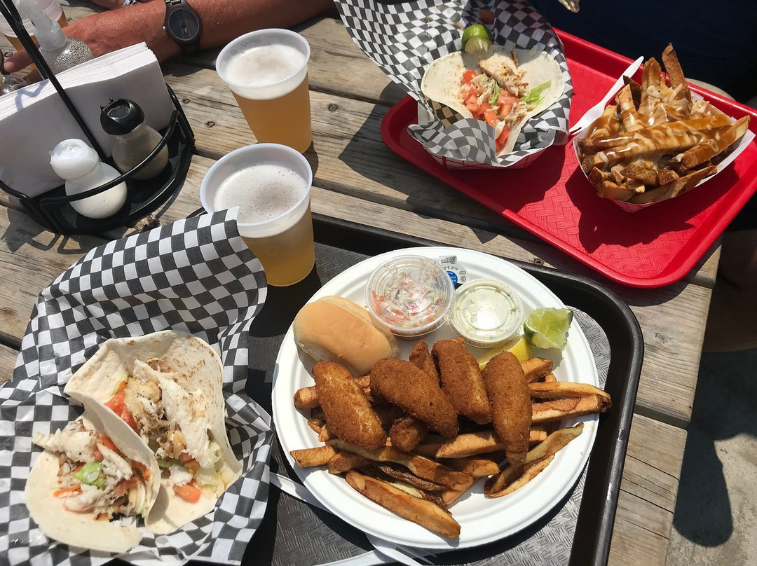 Haldimand餐馆和美食-Hippo's at Mohawk Marina