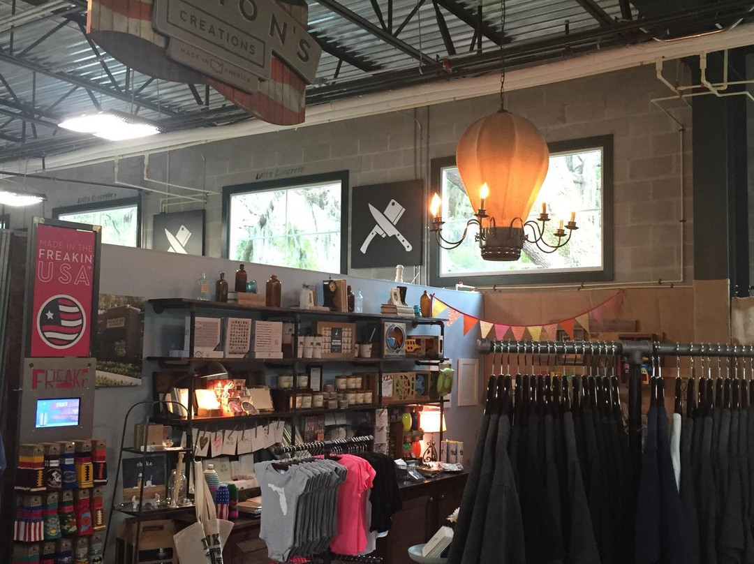 Oakland旅游景点-Our Nation's Creations