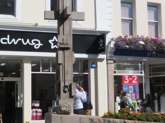 La Croix de la Reine-St. Helier必去景点