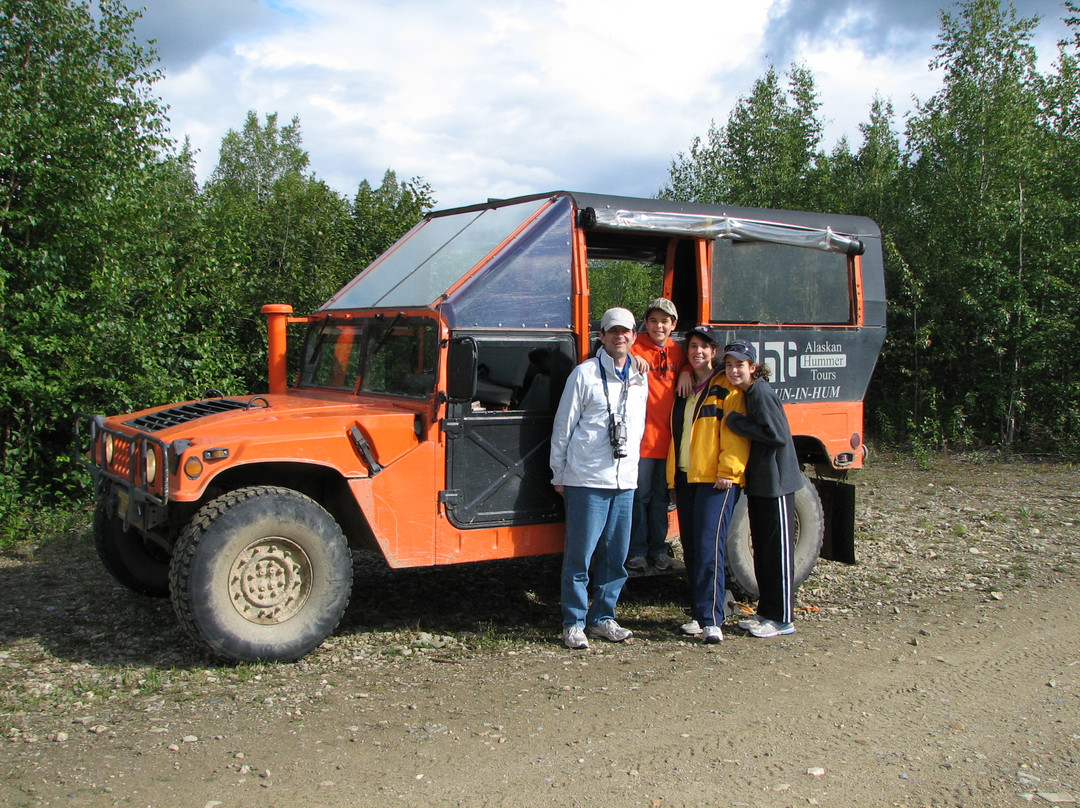 Alaskan Hummer Tours景点图片