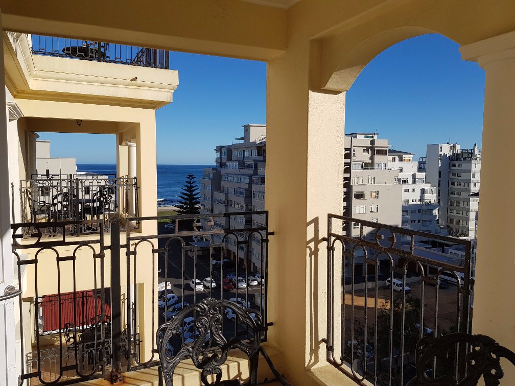 Radisson Blu Le Vendome Hotel, Cape Town主图