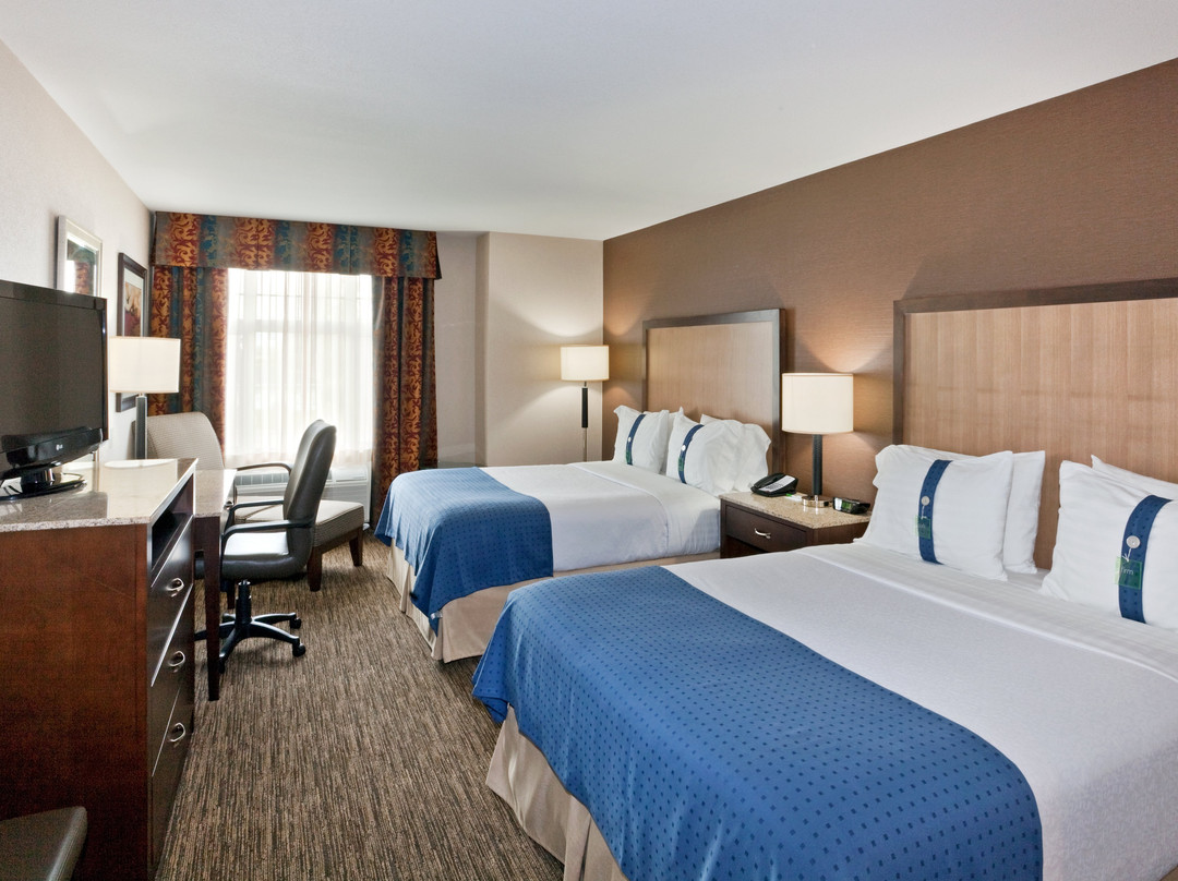 Holiday Inn & Suites Surrey East - Cloverdale By IHG主图