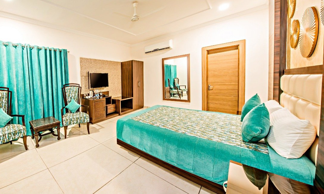 Status Hotel & Resort Bhopal主图