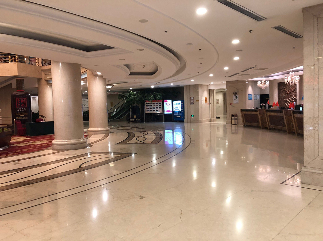 昆仑大酒店主图