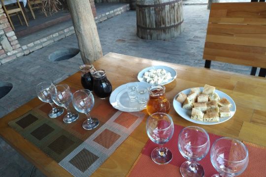 Twins Wine House-餐饮