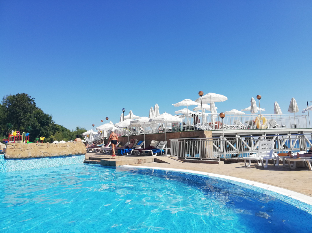 Hotel Paradise Beach Residence主图