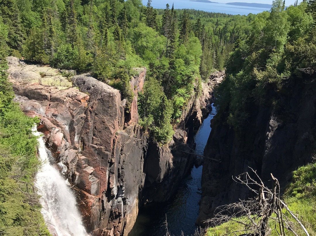 Aguasabon Falls & Gorge-Terrace Bay必去景点