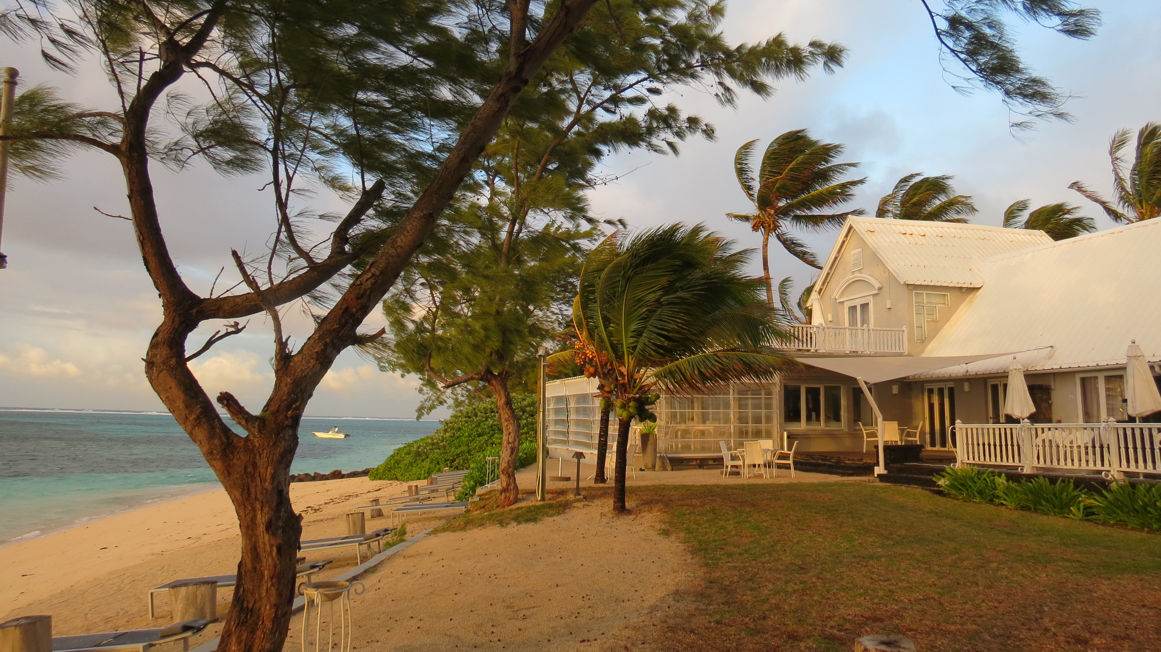 Astroea Beach Hotel-浴室