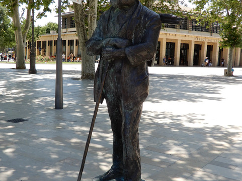 Statue of Paul Cezanne-普罗旺斯必去景点