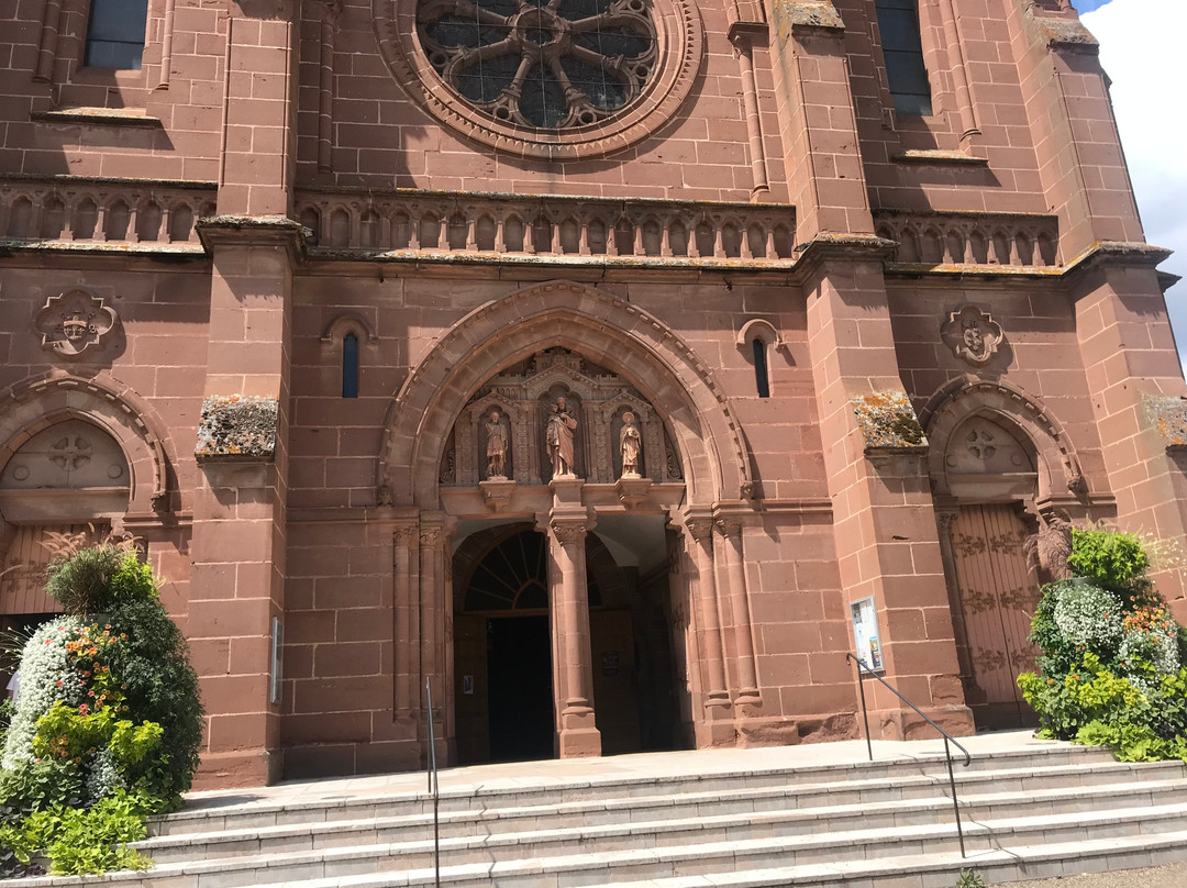 Église Saint Jean Baptiste-Espalion必去景点