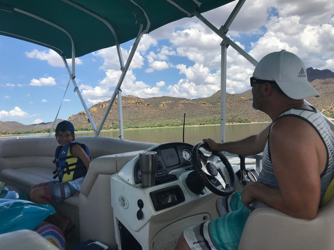 Barlett Lake Marina-凯尔福利必去景点