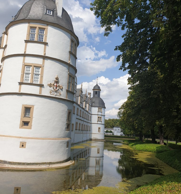 Schloss Neuhaus景点图片