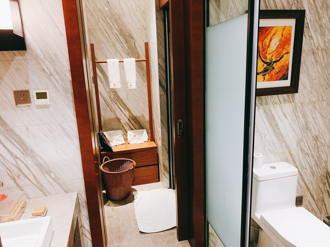 古尔沟华美达温泉度假酒店主图