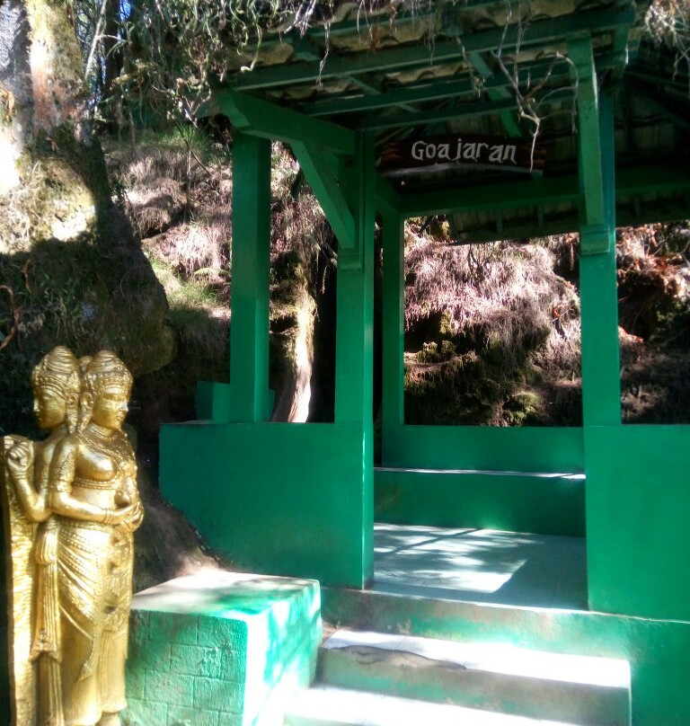 Semar Cave景点图片