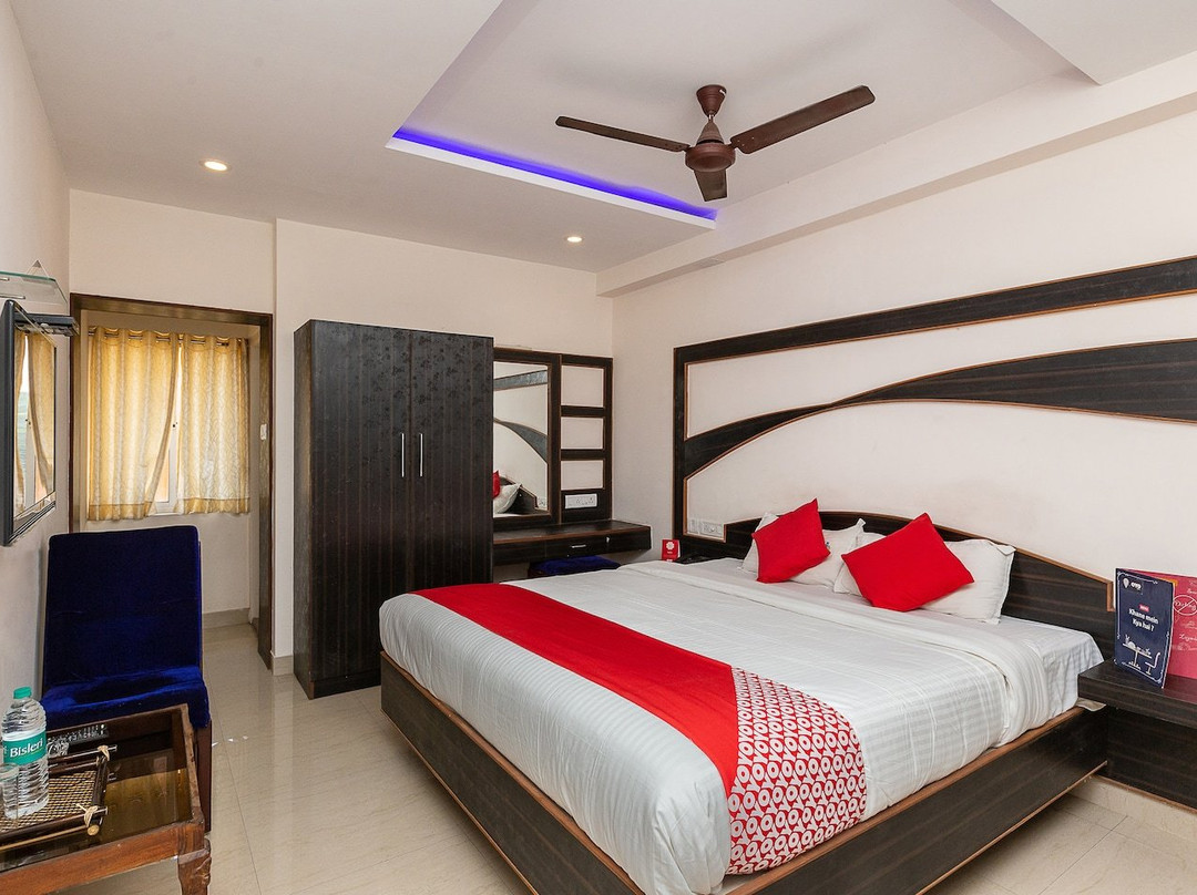 Hotel Nagoorar Inn主图