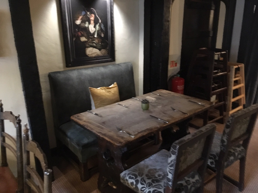 The Crown Inn Hotel主图