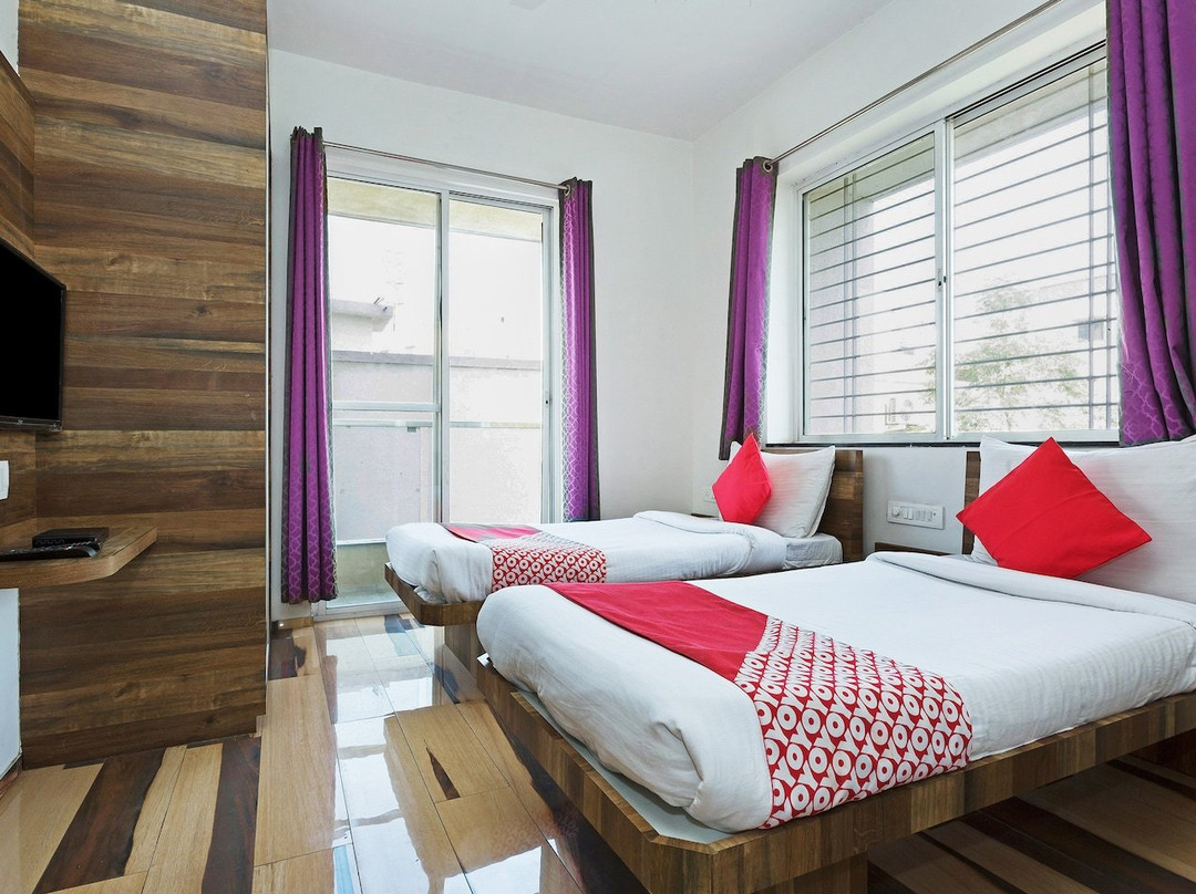 OYO 9738 Hotel House Khas Suites主图