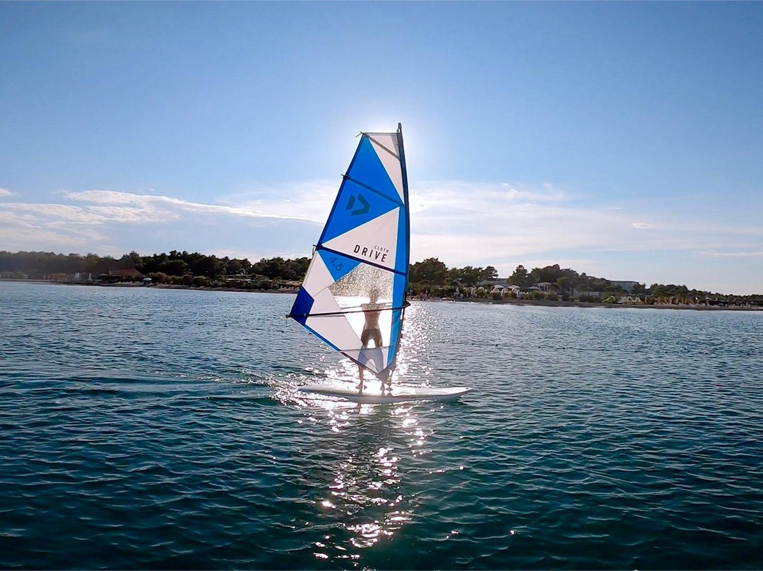 Wind Rose water sports center景点图片