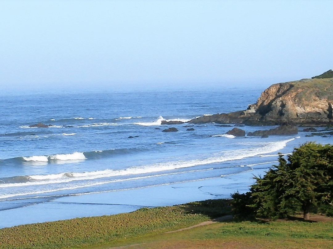 贝斯特韦斯特卡瓦利尔海滨度假酒店主图