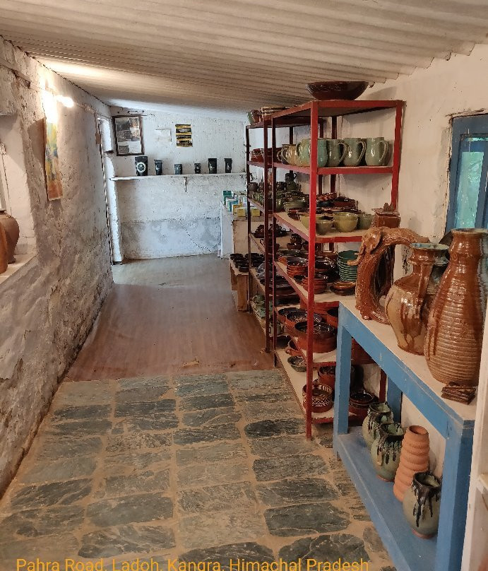 Andretta Pottery & Craft Society景点图片