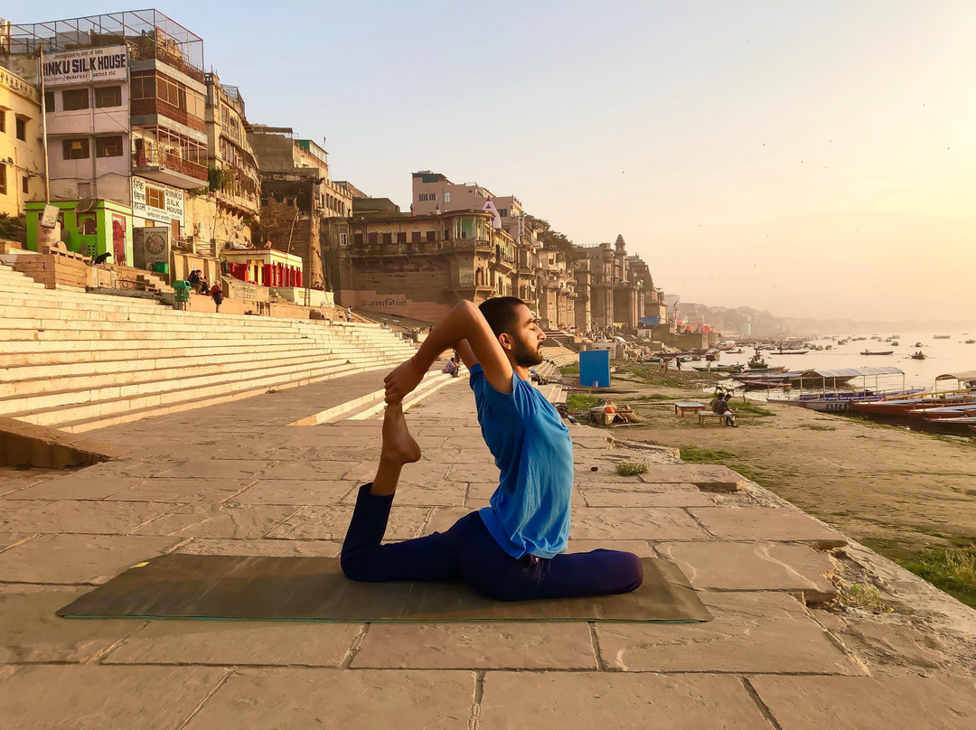 Sunrise Yoga with Ayush - Varanasi景点图片