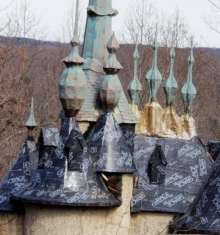 Castle Mont Rouge-Rougemont必去景点