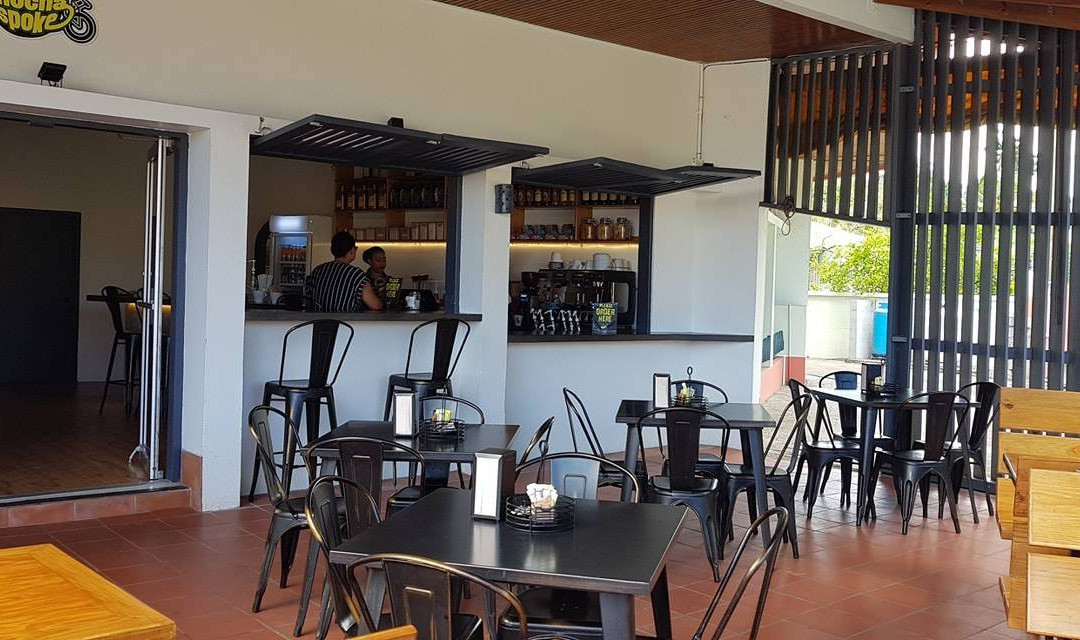 Morne Rouge餐馆和美食-Mocha Spoke