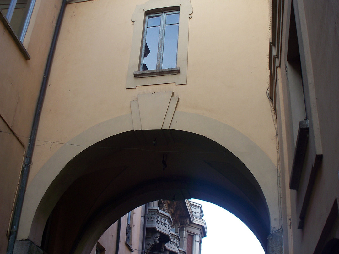 Palazzo del Broletto景点图片