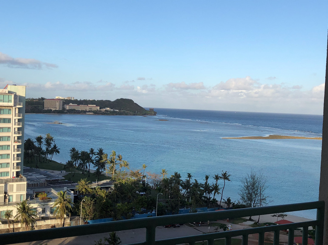 关岛假日Spa度假酒店主图