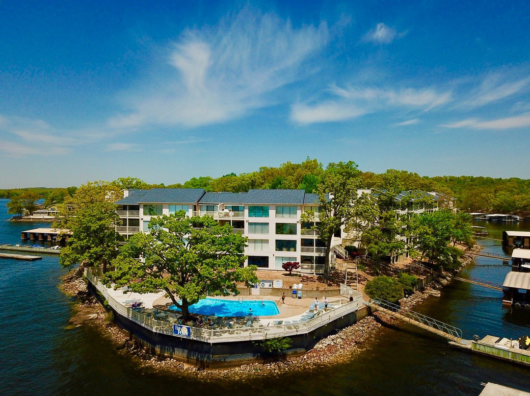 Golden Horseshoe Condo Rentals
