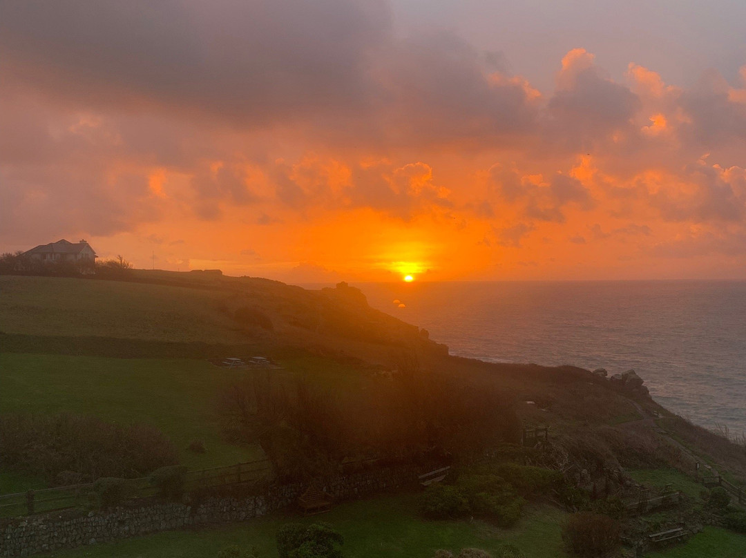 Housel Bay Hotel & Restaurant主图